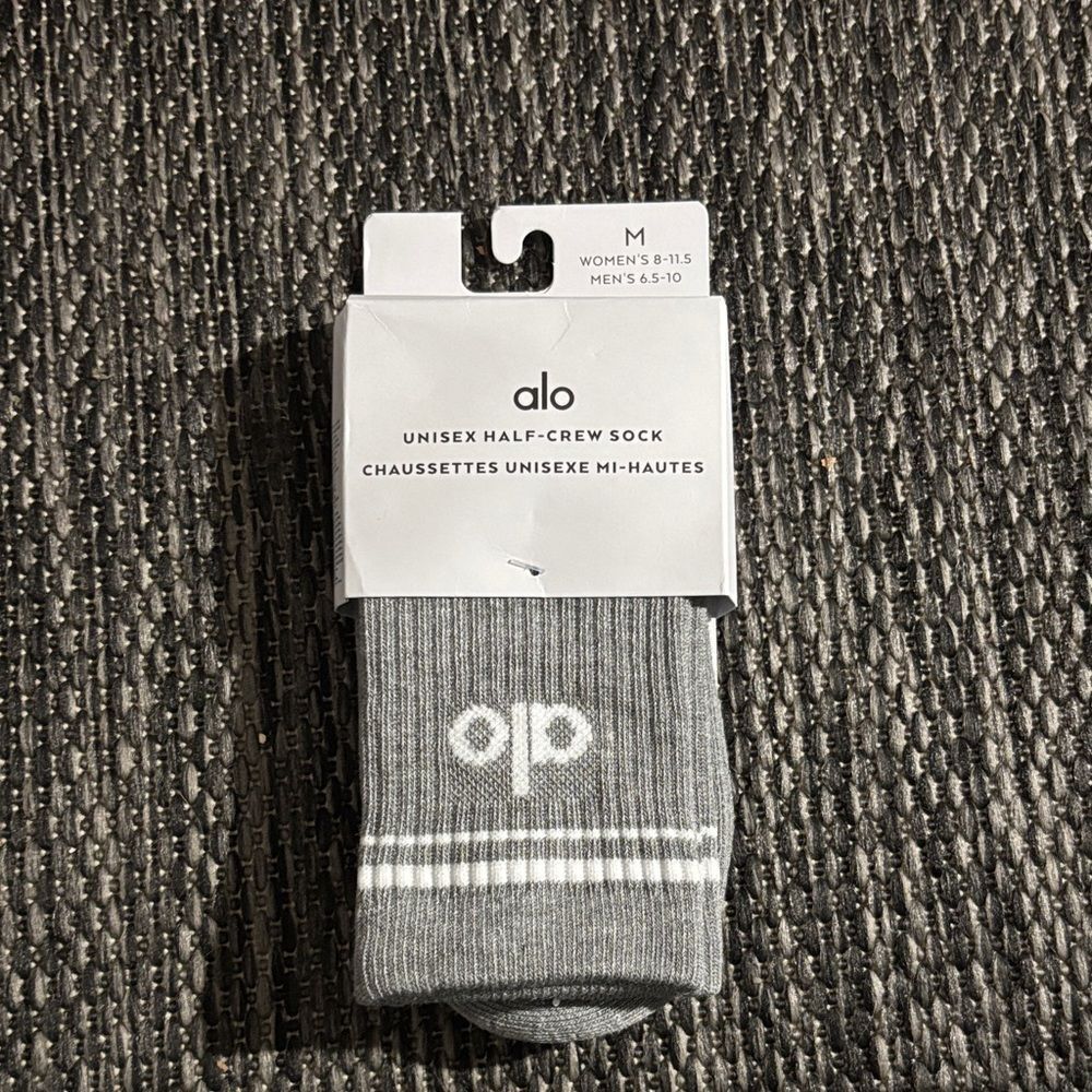 Alo Yoga Unisex Half Crew Sock Athletic Heather Grey Size Medium NEW